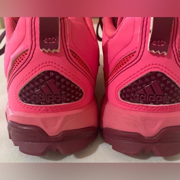 Adidas Performance Vigor TR4
Trail Running Shoes
Ortholite
C75964
Size 6 - Picture 7 of 11